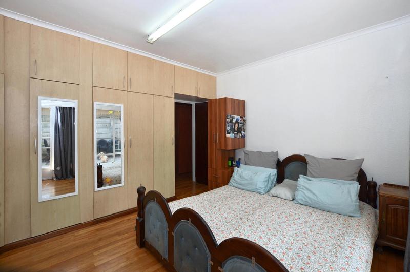 6 Bedroom Property for Sale in Parow North Western Cape